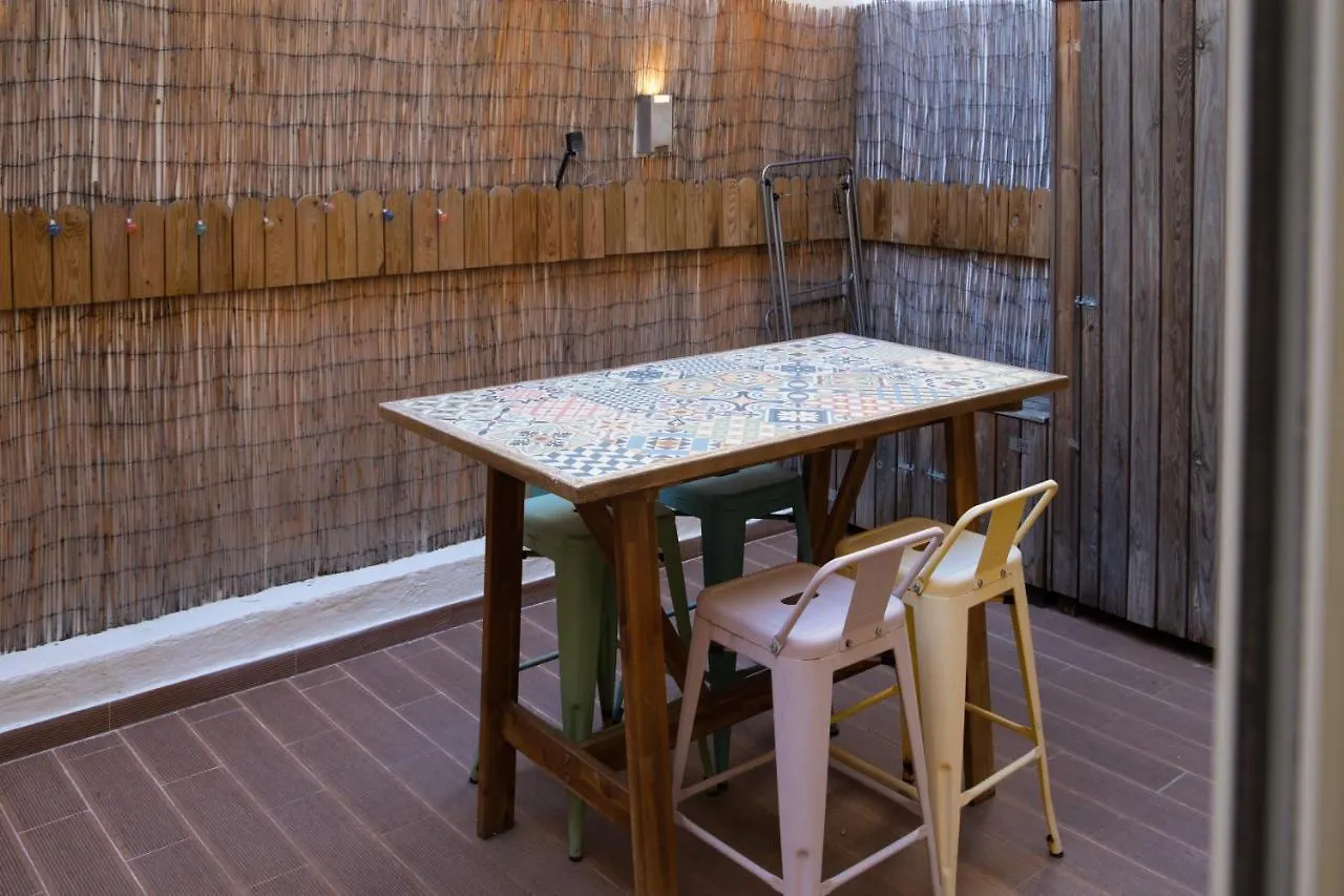 Charming 1 Bedroom Apartment w/ Terrace Near Belém Lisboa